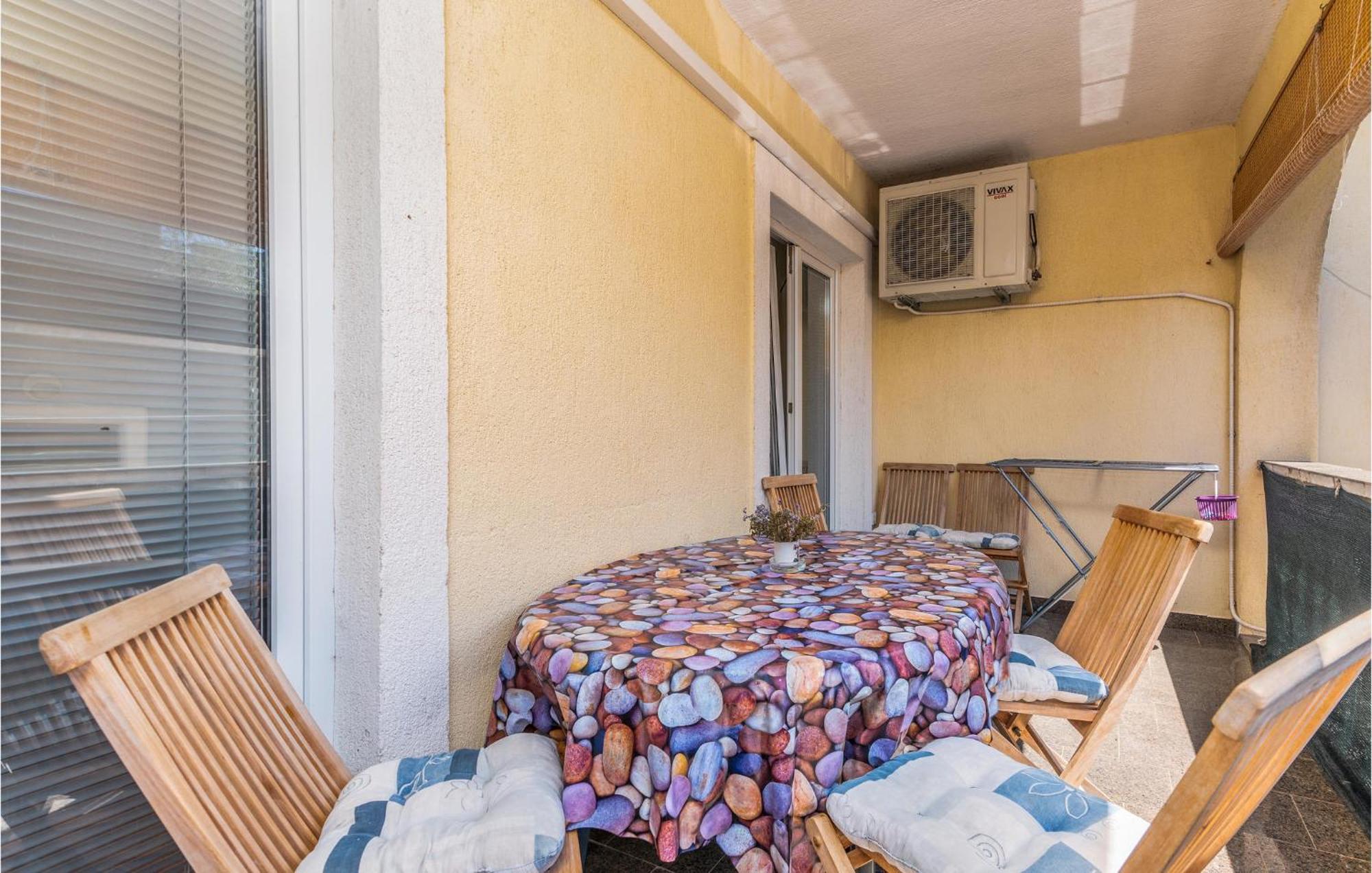 Beautiful Apartment In Pinezici With Wifi Luaran gambar