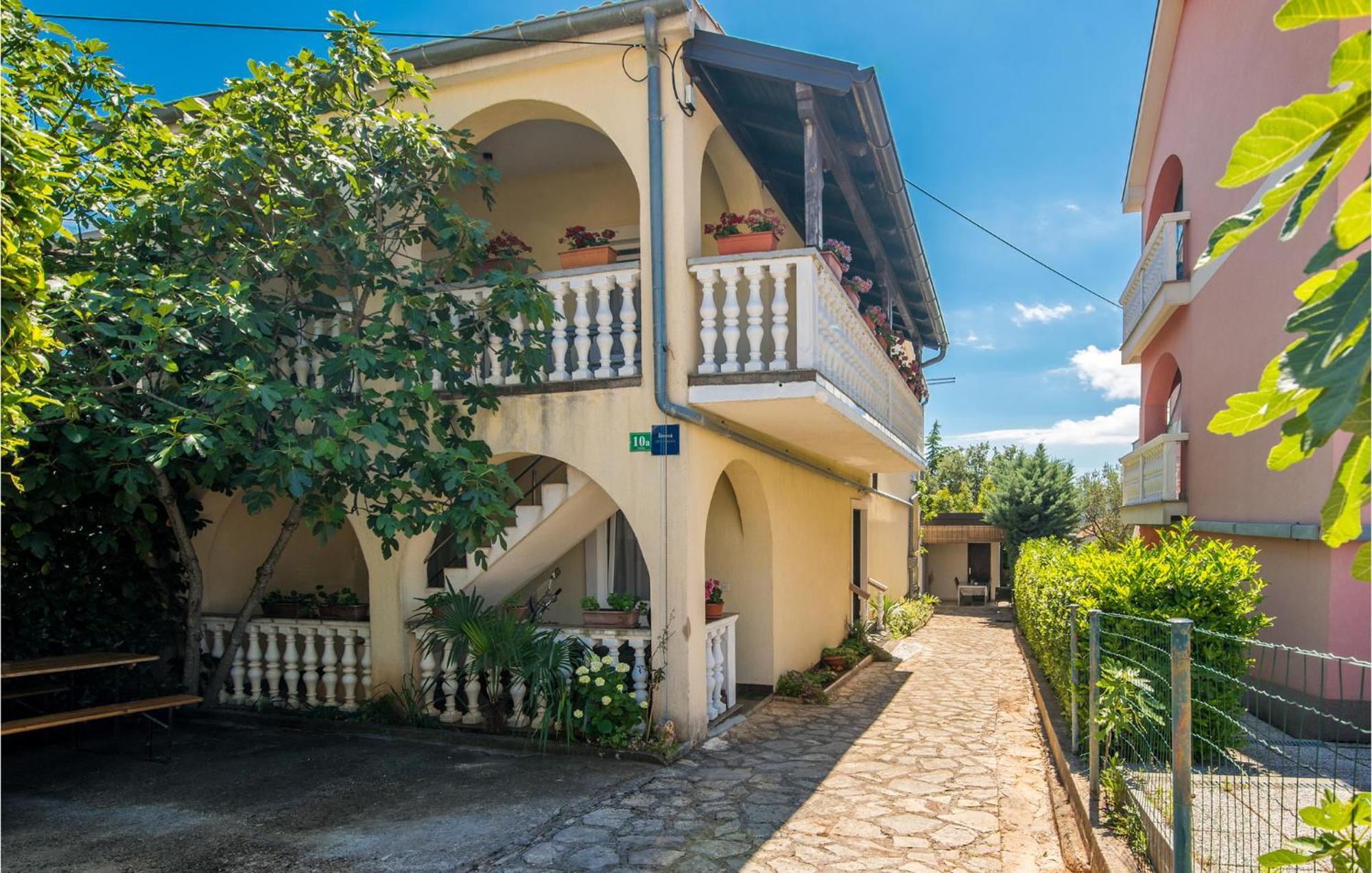 Beautiful Apartment In Pinezici With Wifi Luaran gambar